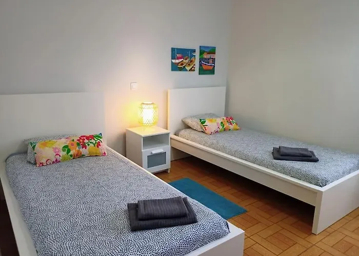 Centro, Ideal Familias, Profesores Y Teletrabajo *